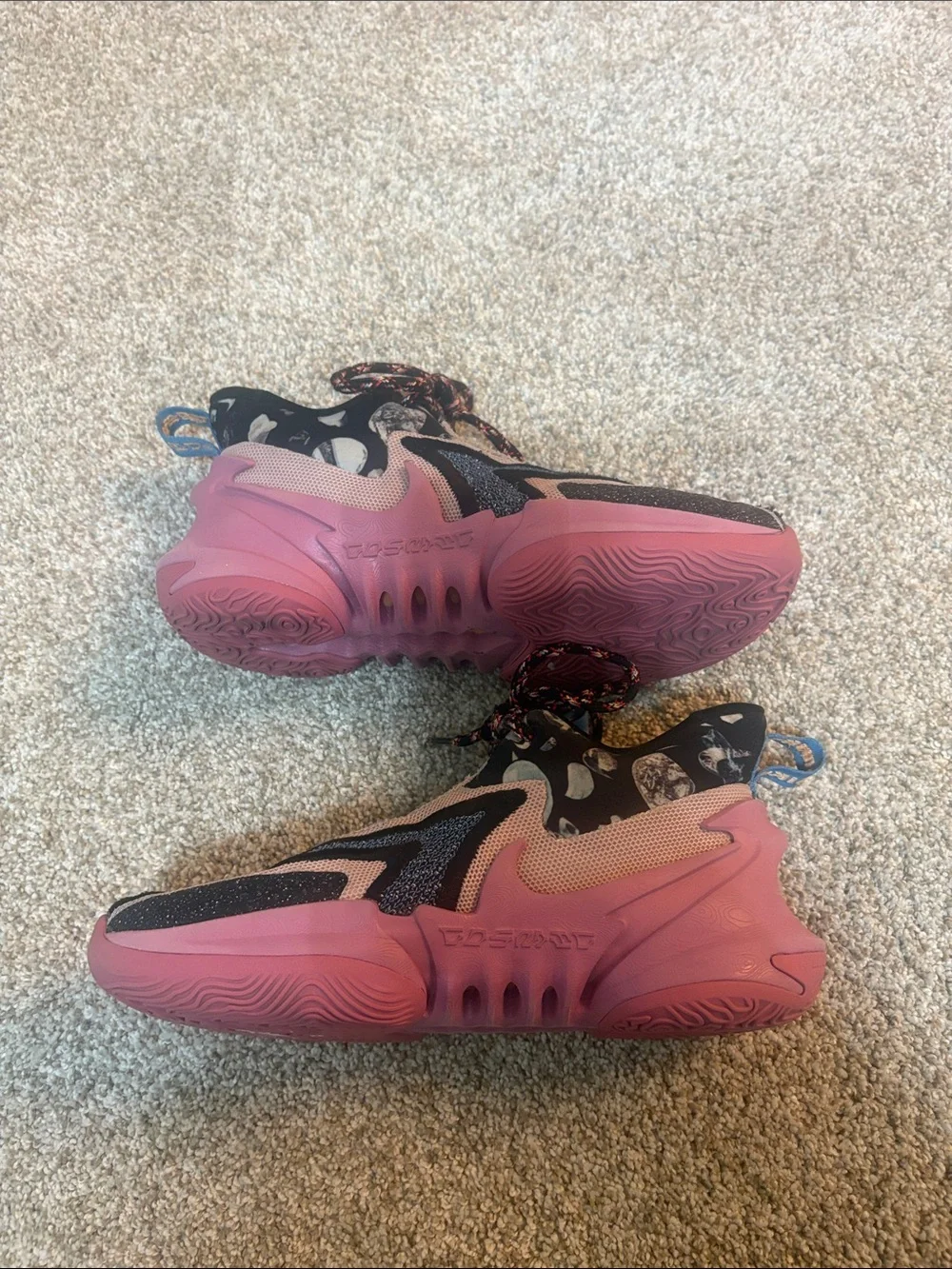 Nike cosmic unity